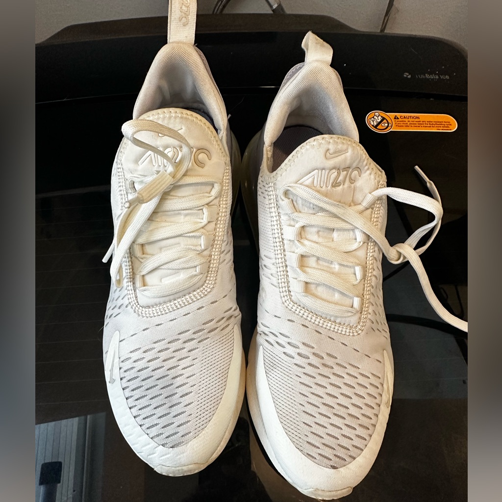 Nike 270